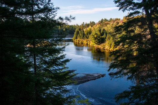 Chute Waterfall lake