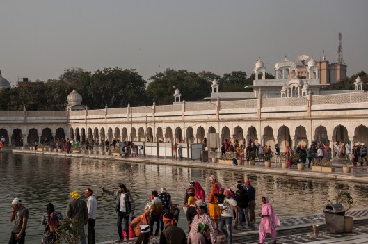 bangla-sahib-gurudwara-sikh-temple