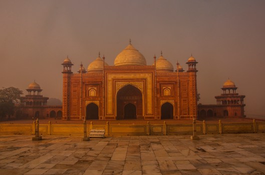 mosque-taj