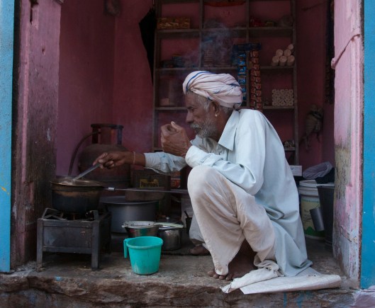 tea-maker-in-shapura
