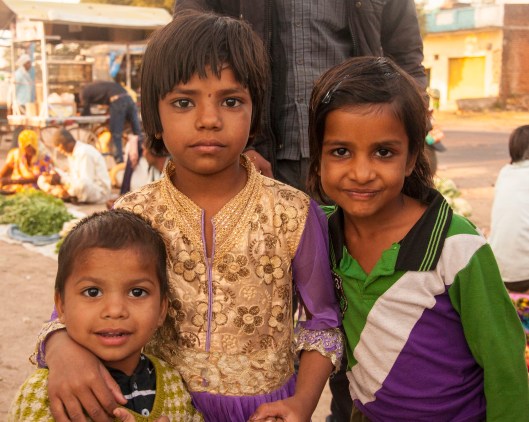 kids-chatarpur-market