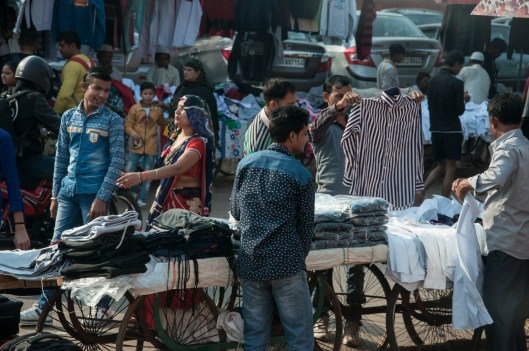 used-clothes-market